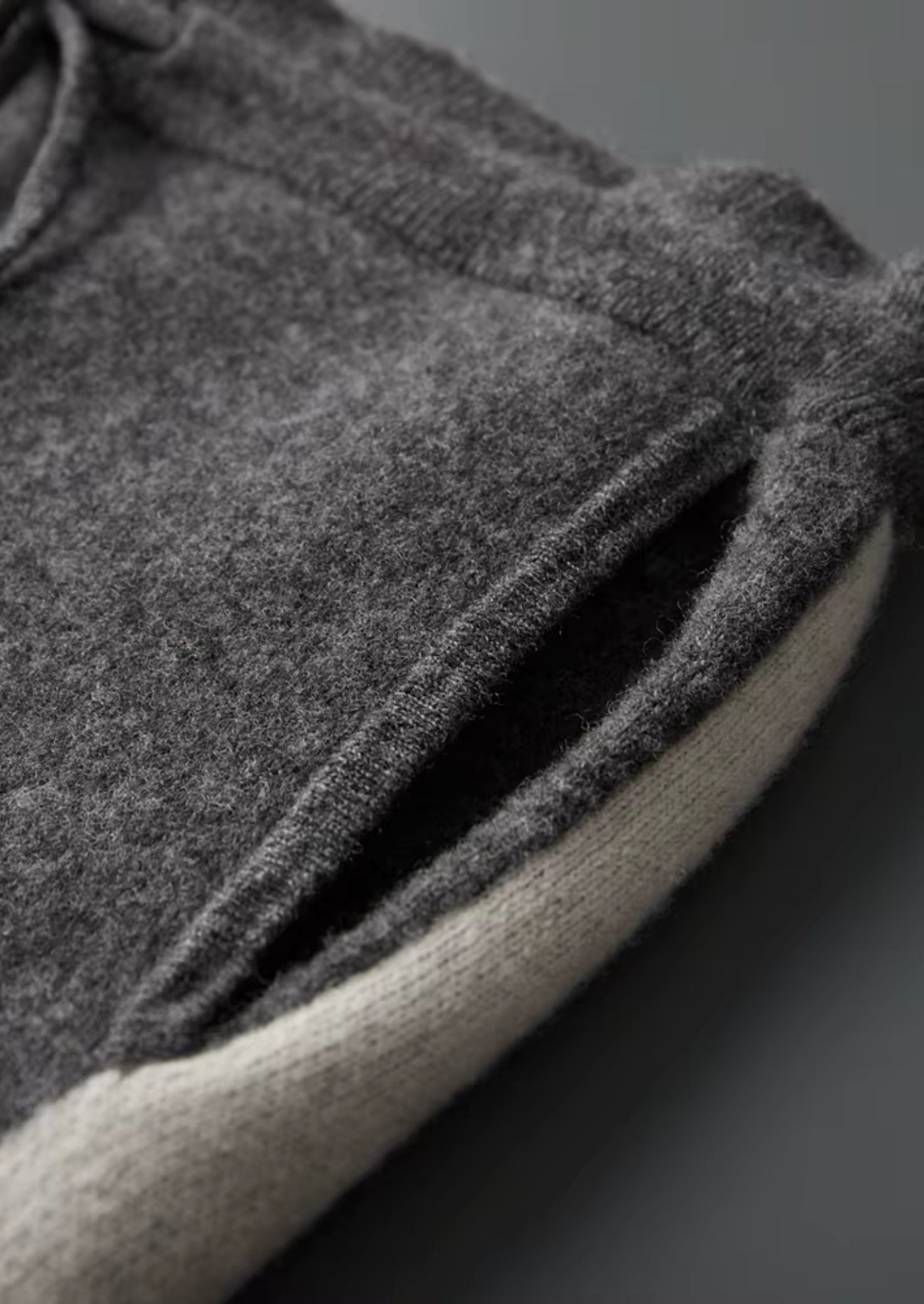 100% CASHMERE WIDE LEISURE TROUSERS