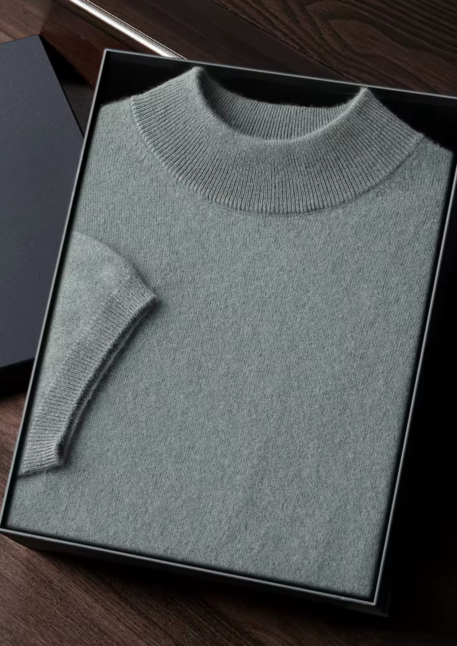 100% CASHMERE MOCK NECK T-SHIRT